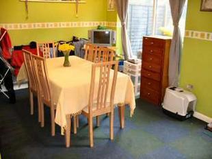 KITCHEN/DINING ROOM 18' x 9'