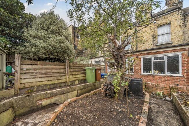 1346218-5-68b1923...