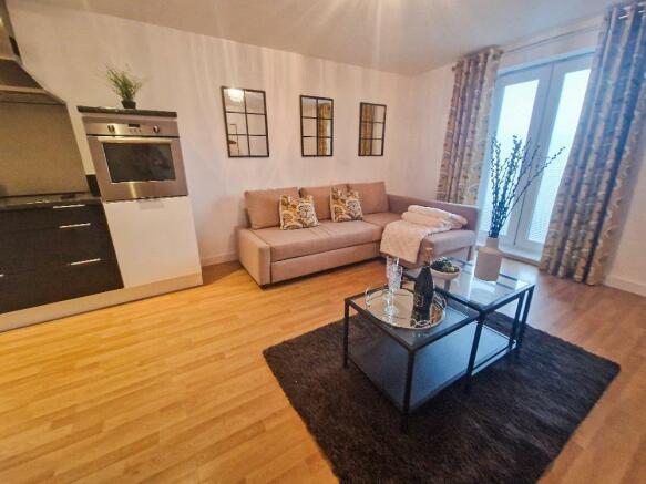 OPEN LOUNGE