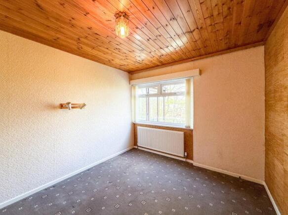 3 bed Link Detached House for sale Image 9