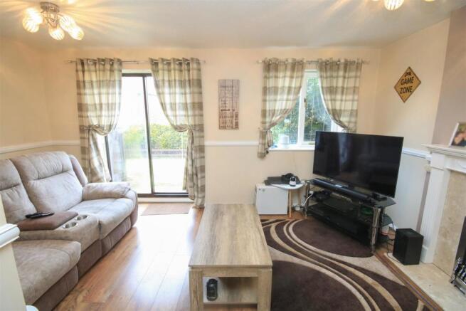 OPEN PLAN LIVING ROOM
