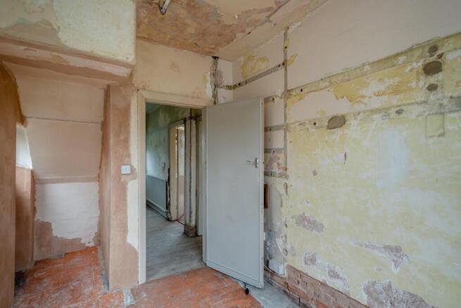 3 bed Semi-Detached for sale Image 10