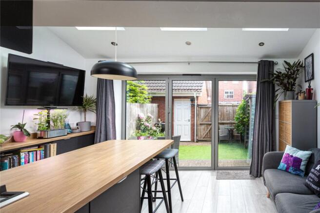 5 bed Terraced for sale Image 5