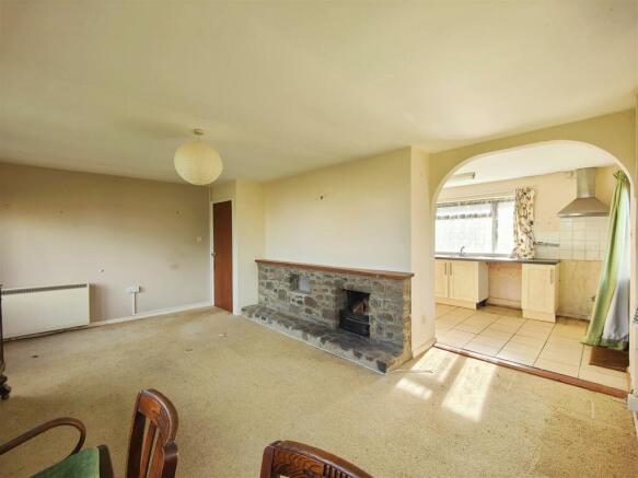 Sitting/Dining Room