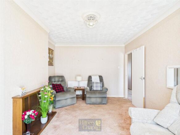 Oakland Gardens, Hutton, Brentwood, Essex, CM13 photo 4