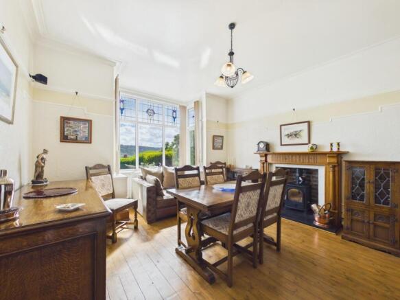 4 bed House for sale Image 5