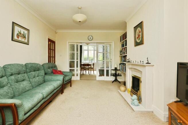 4 bed Semi-Detached for sale Image 11