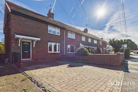 St. Michaels Drive, Roxwell, CM1 4NU