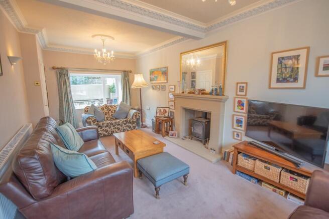 4 bed Detached for sale Image 9
