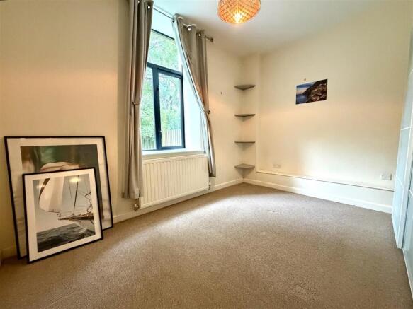 2 bed Apartment for sale Image 7