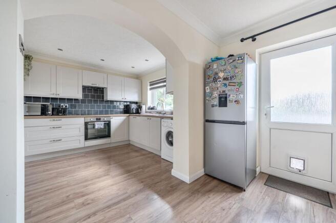 KITCHEN / DINING ROOM