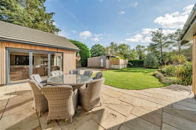 Woodland View, West End, Silverstone