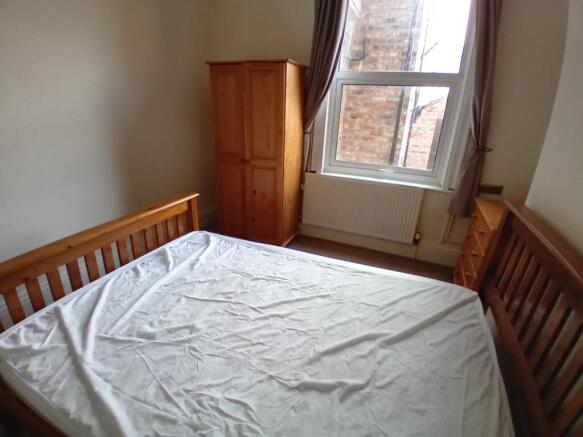 1 bed House Share to rent Image 4