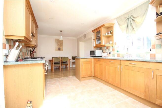 04 Kitchen