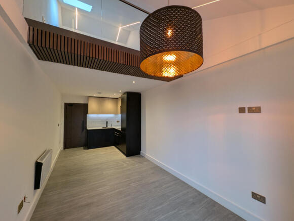1 bed Duplex to rent Image 6