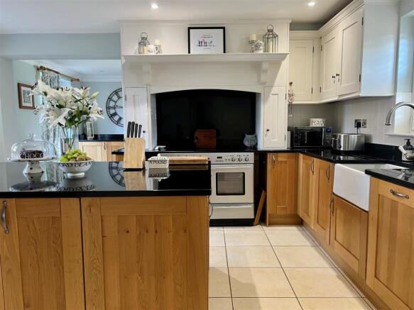 Breakfast Kitchen Aspect 3