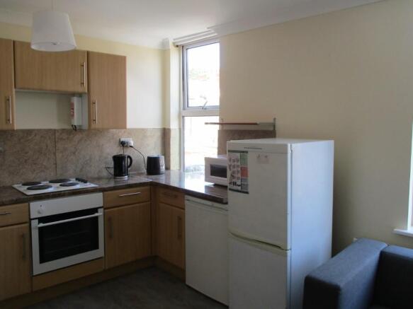 1 bed House Share to rent Image 4