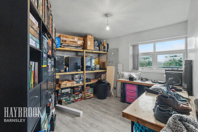 4 bed Cottage for sale Image 11