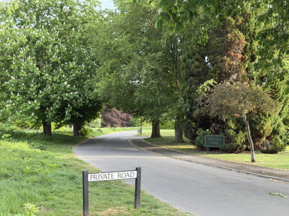 Drews Park Entrance