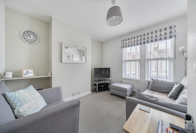 1341669-7-68a6e4f...