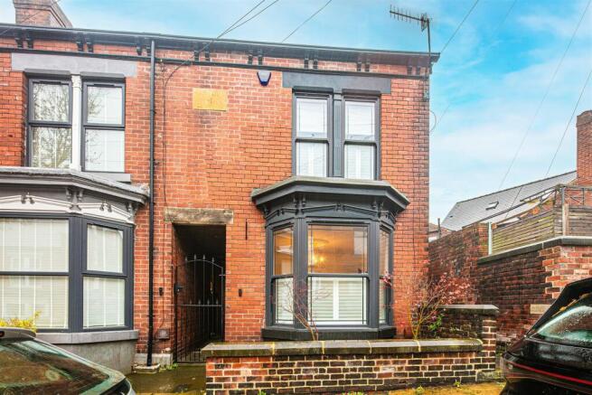 3 Bedroom Terraced in S11 7AN