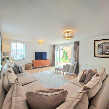 Sawford Close, Earls Barton, Northamptonshire NN6 photo 4