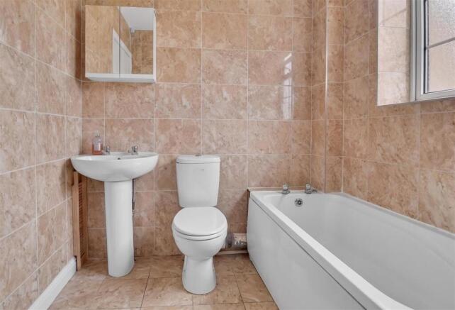 3 bed Detached for sale Image 9