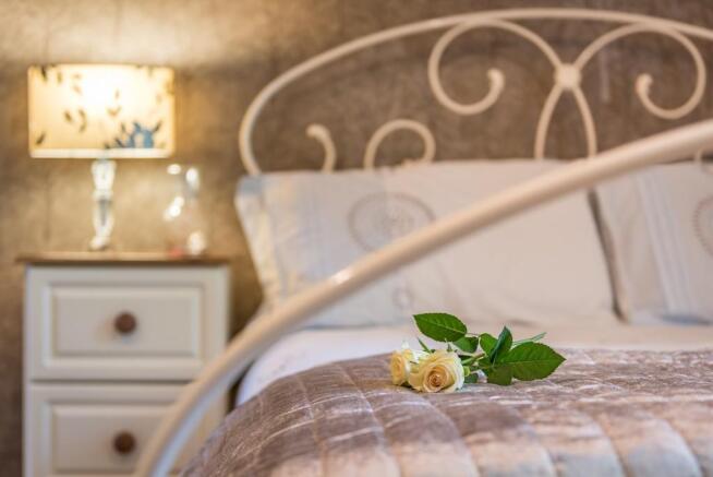Cosy guest room