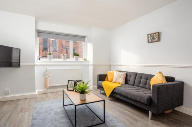 4 bed Flat to rent Image 4