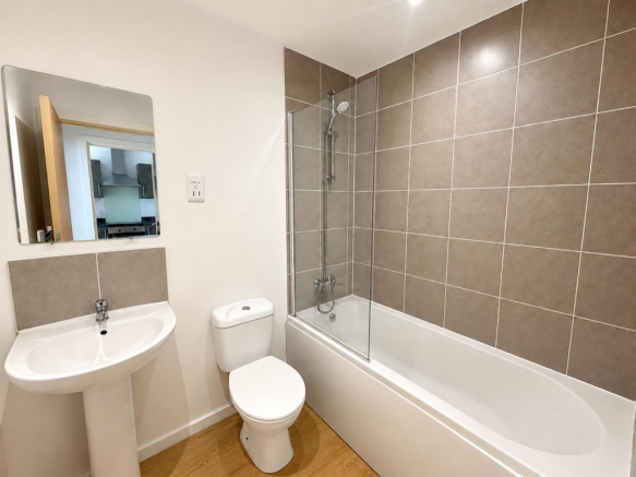 bathroom 2.png