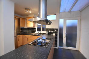 10, Sunny Bank, Ryhill, Wakefield WF4 2AF