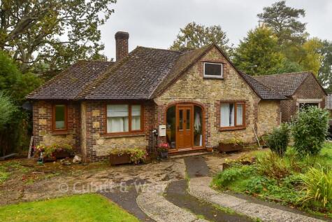 Harborough Drive, Pulborough, West Sussex