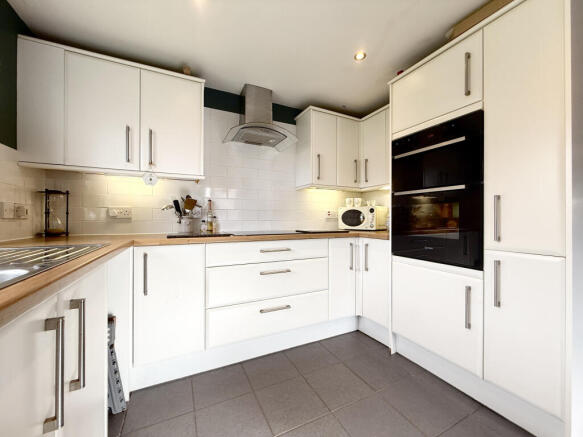 Combe Terrace, East Huntspill, Highbridge, Somerset photo 3
