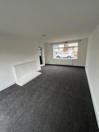 Livingroom 3.jpg