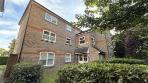 2, Vanbrugh Court, Reading RG1 5NY