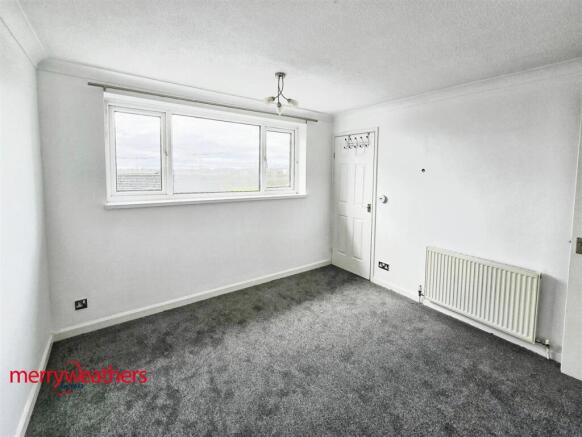 2 bed Terraced to rent Image 4