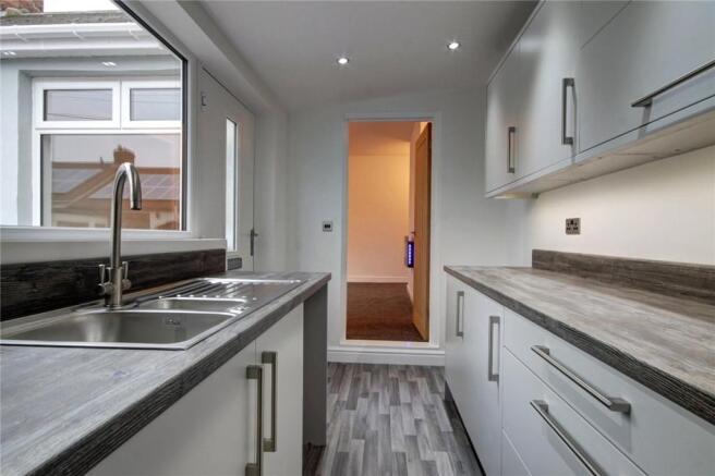 Kitchen Pic 1
