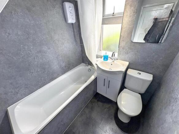 Bathroom (14).jpg