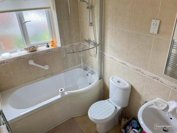 Bathroom.JPG