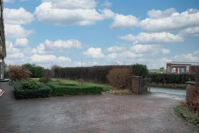 Bank Lane, Barrow-In-Furness photo 4
