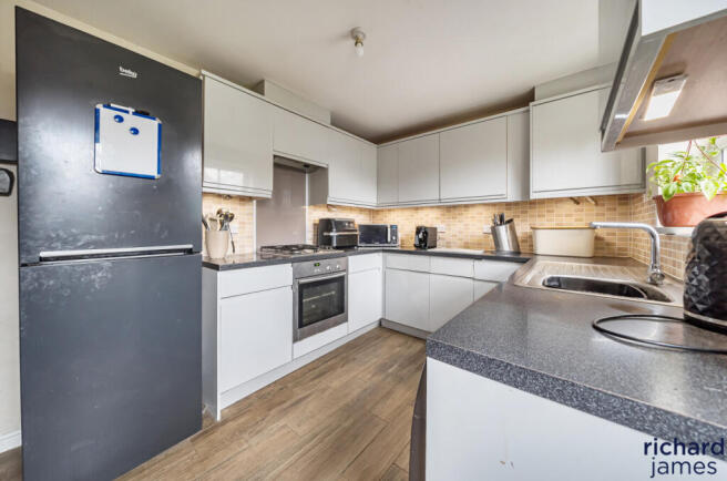 0bacb9080d1341f0b1e020b0990fe208