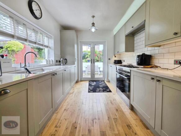 4 bed Detached for sale Image 6
