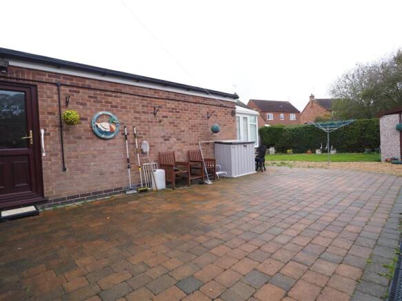 Extensive Block Paved Patio 027