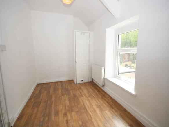 Bedroom 1 (2)