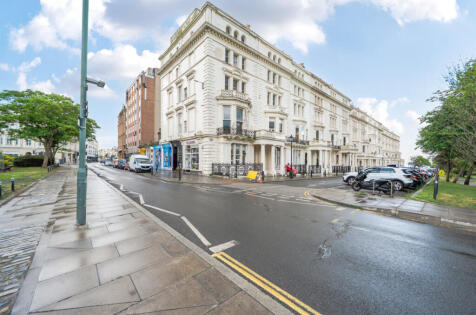 Palmeira Square, Hove, BN3