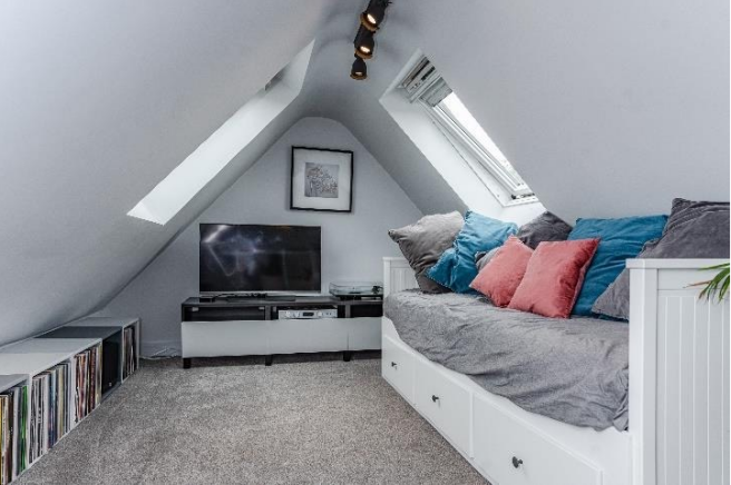 upstairs flat 3