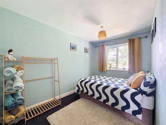 2 bed Flat for sale Image 7