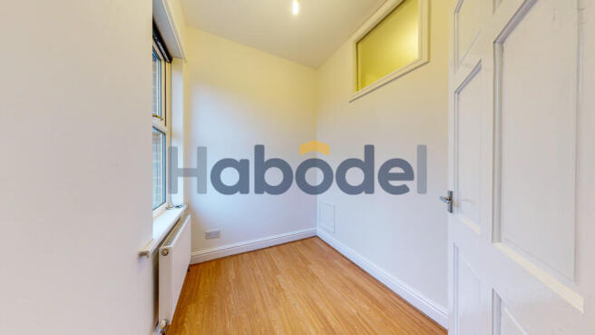 3 bed Terraced to rent Image 5