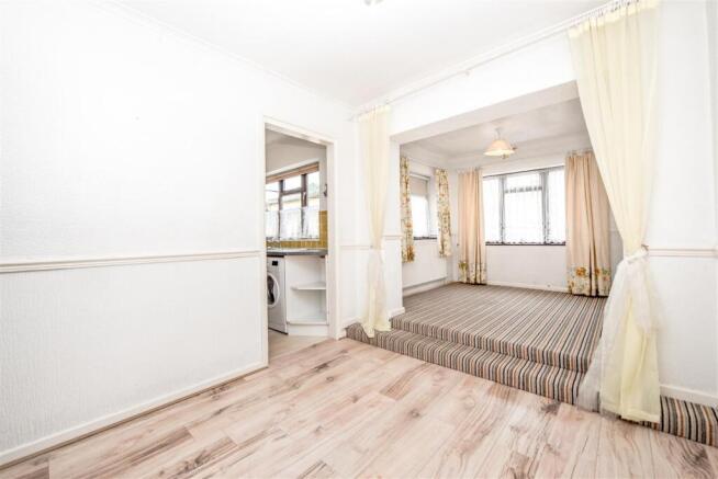 Dining Room: