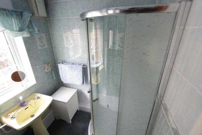 6. Bathroom.jpg